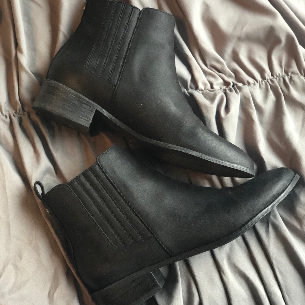 Melrose and market ankle booties